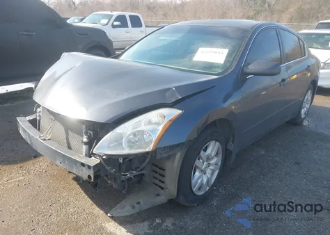 2010 Nissan Altima 2.5 S z USA, uszkodzony, nr VIN 1N4AL2AP9AN406873